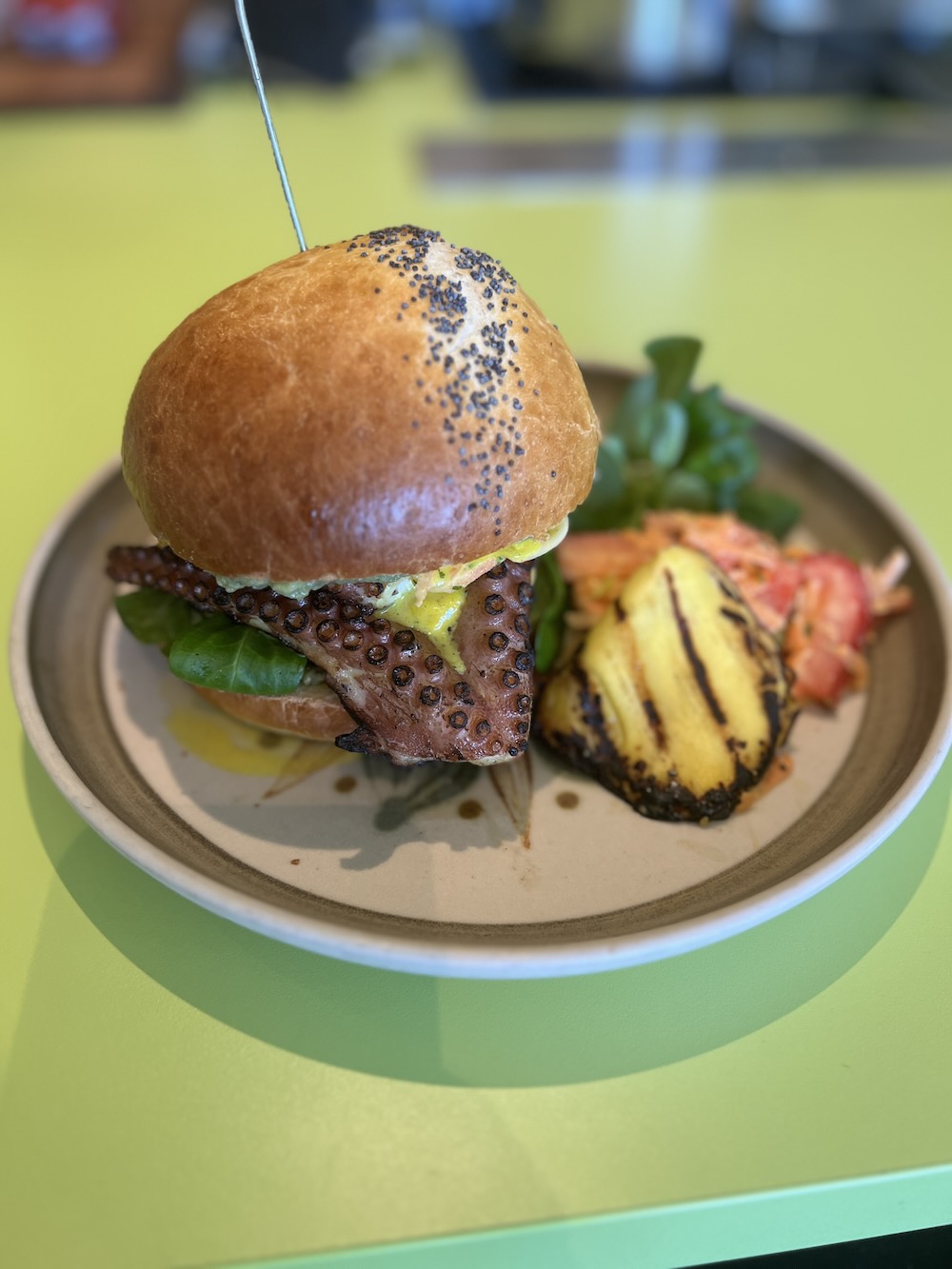 Burger au poulpe